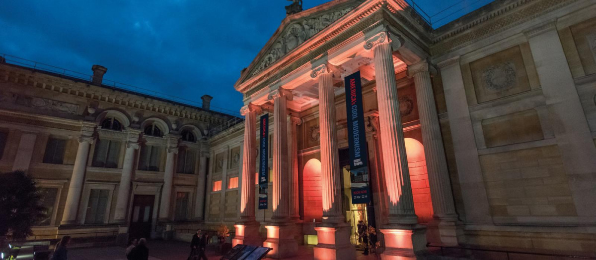 Ashmolean museum islamic art pv by john cairns 19.10.16 01 (original) cmyk  1600x700